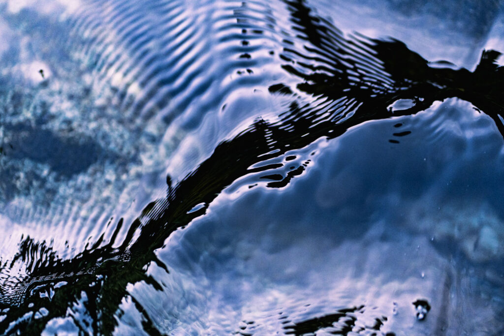Río Quelhue agua, araucania, espejo de agua, liquid, liquido, water