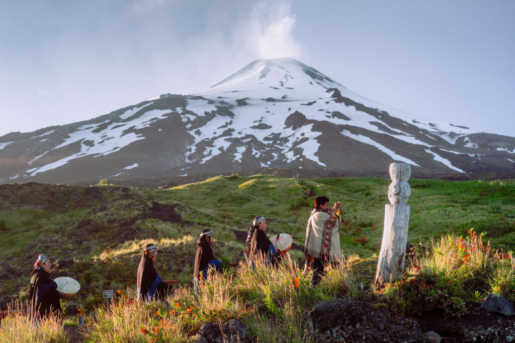 36 vistas del volcán villarrica, Araucania Andina, Araucanía, amanecer, fotografía, landscape, lof marta cayulef, mapuche, paisaje, photography, rehue, rewe, sunrise, territorio, territory, volcano, volcán